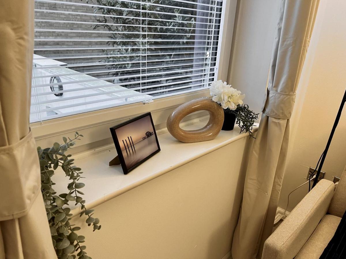 Charming 1Br Next To The Lanes By Sullivan Stays Hove Exterior foto